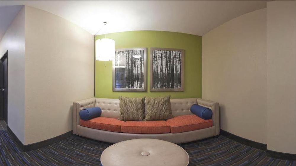 Express By Ihg 2*