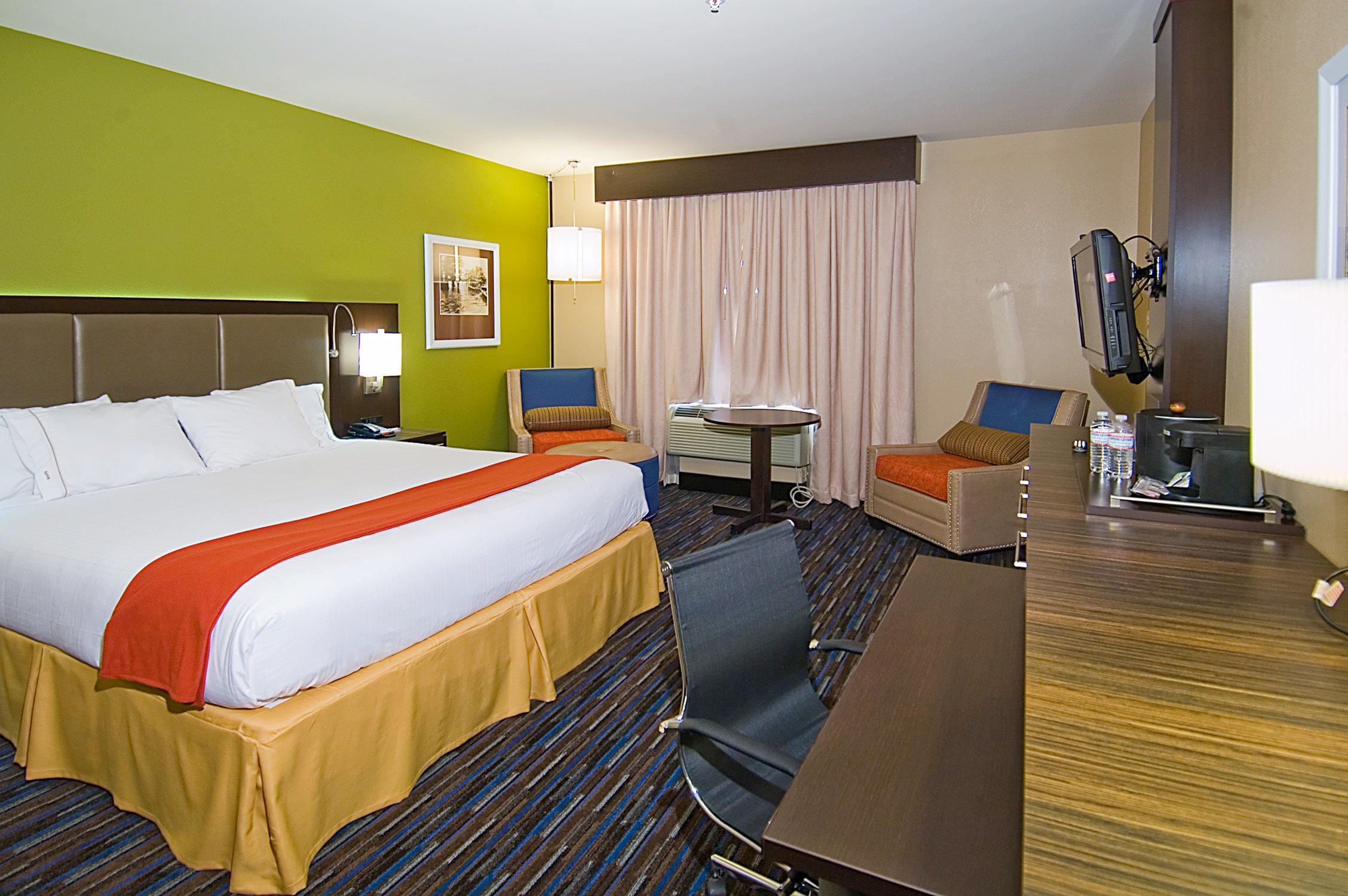 Express By Ihg Hotel 2*