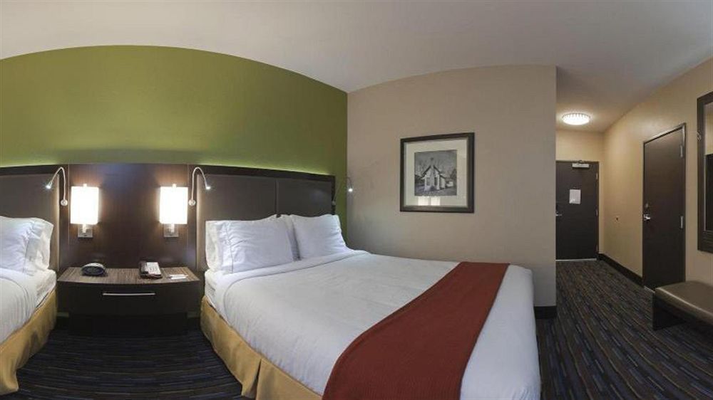 Express By Ihg Hotel